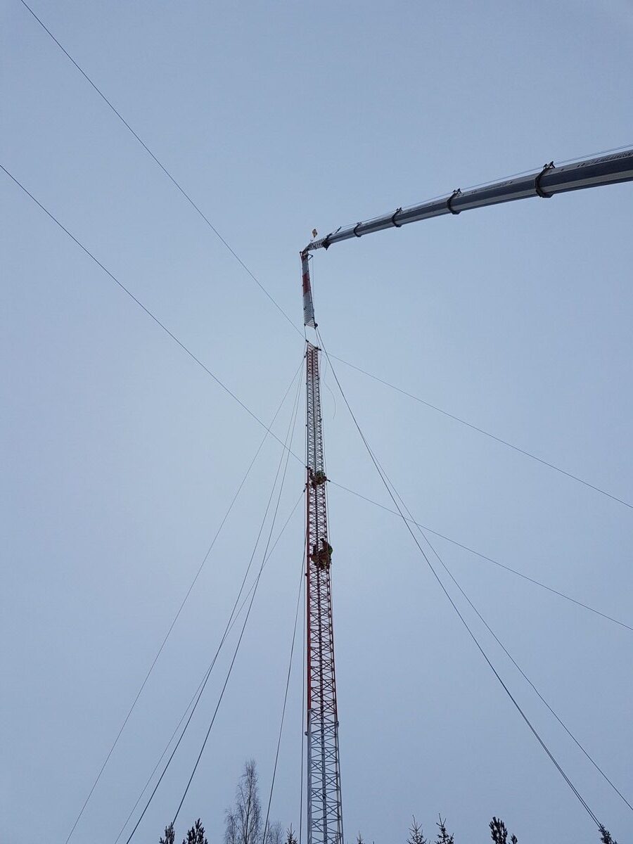 Masti ehitus - vundamendi rajamine ja teraskonstruktsioonid