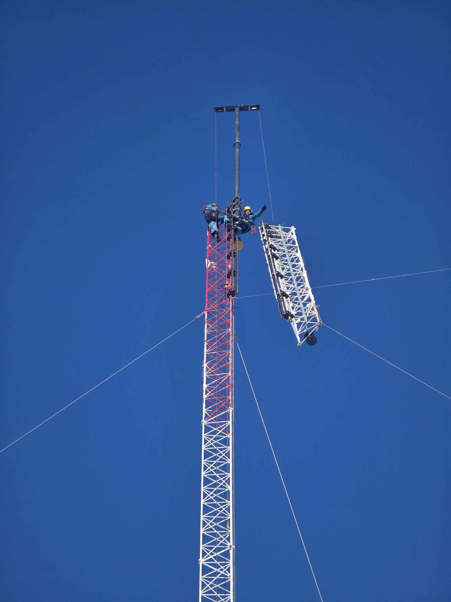 Masti ehitus - kõrge sidemast